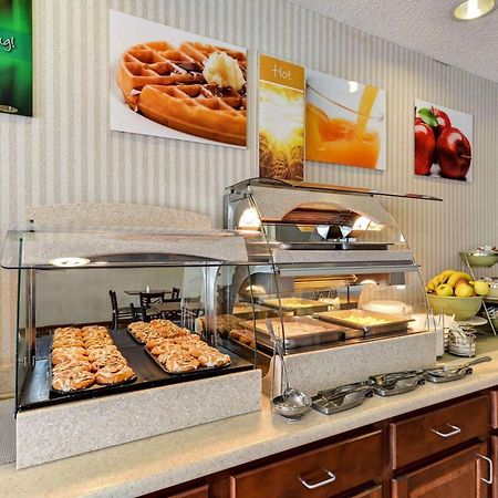 Quality Inn Spring Mills - Martinsburg North Екстер'єр фото