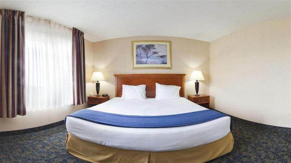 Quality Inn Spring Mills - Martinsburg North Екстер'єр фото