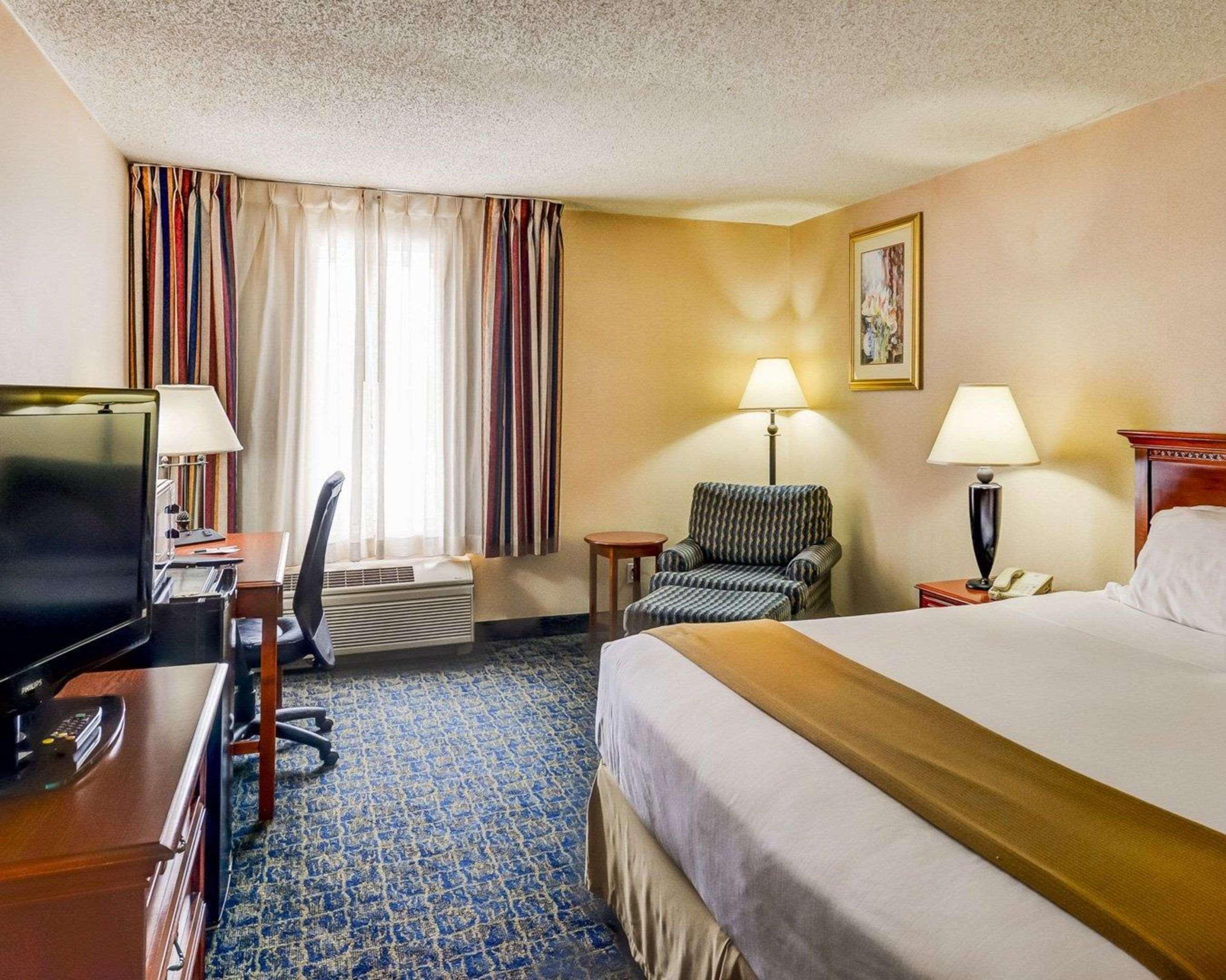 Quality Inn Spring Mills - Martinsburg North Екстер'єр фото