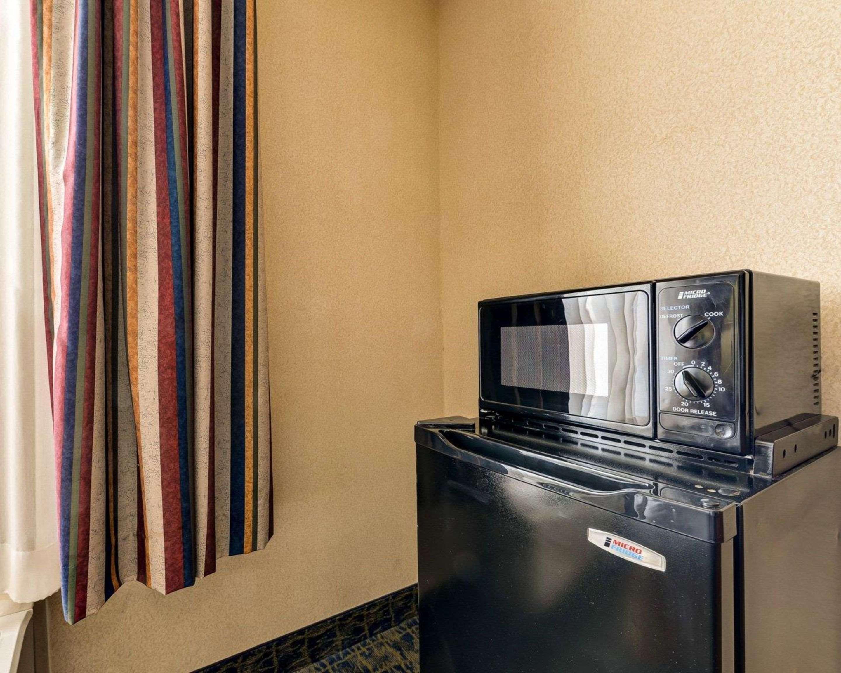 Quality Inn Spring Mills - Martinsburg North Екстер'єр фото