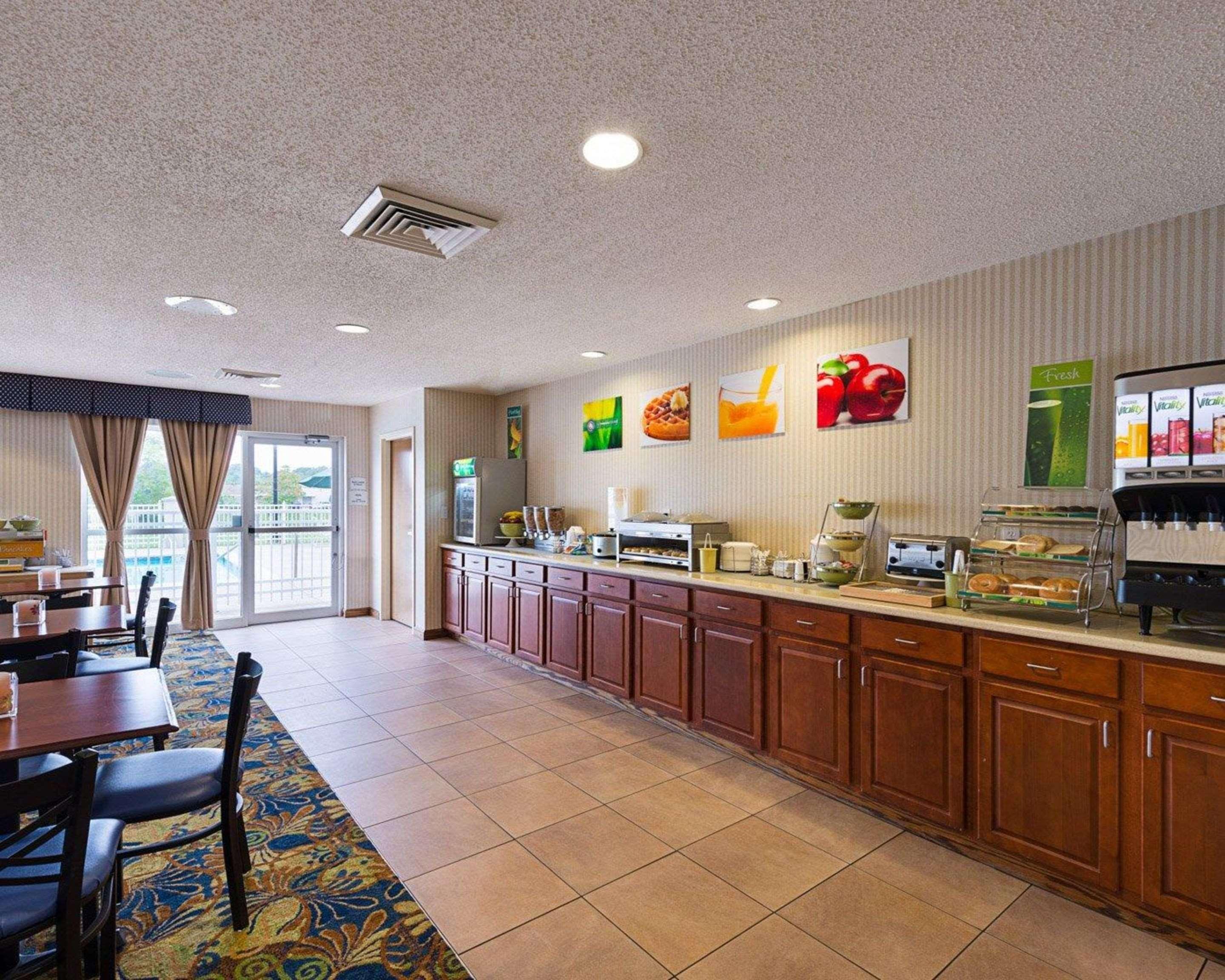 Quality Inn Spring Mills - Martinsburg North Екстер'єр фото