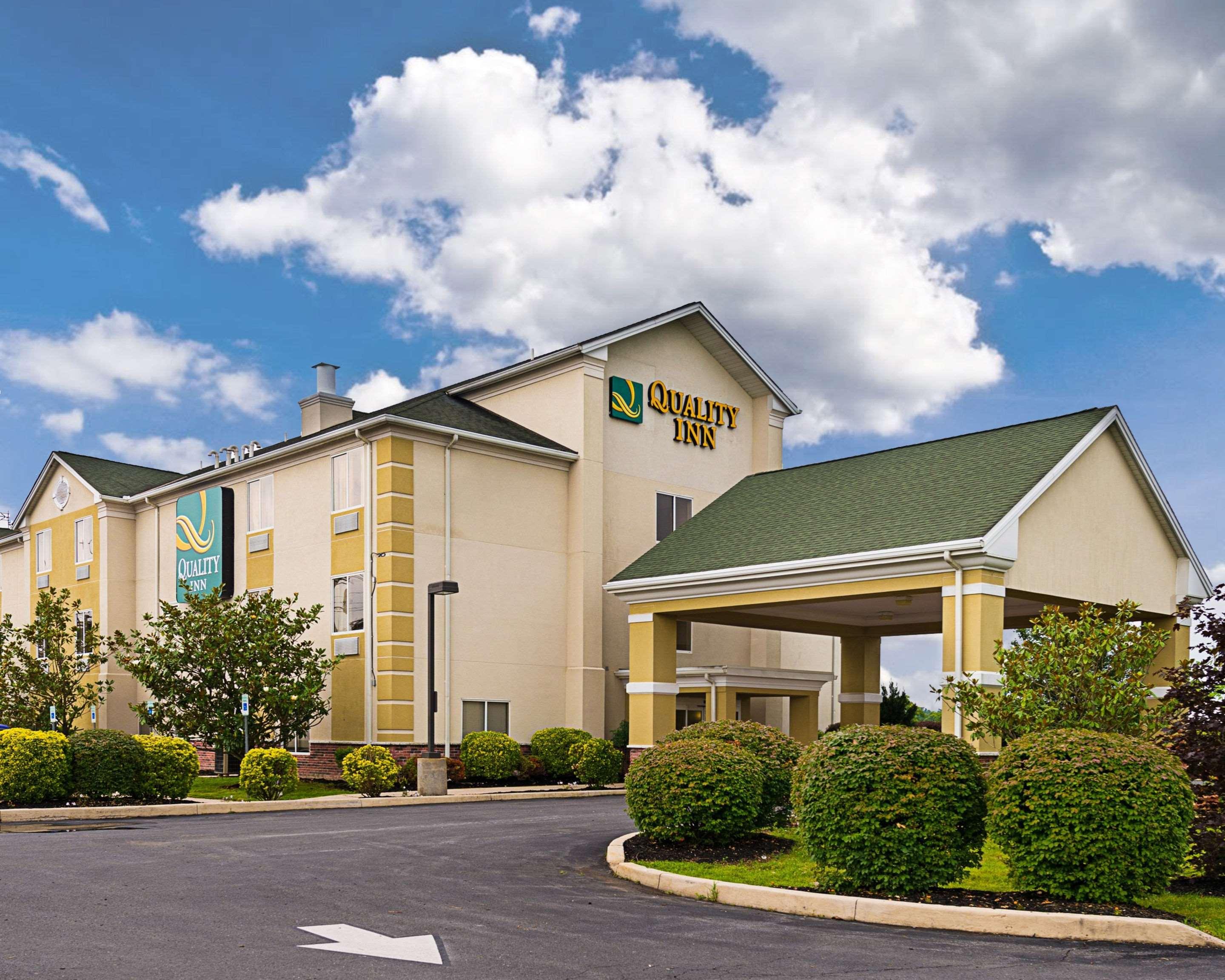 Quality Inn Spring Mills - Martinsburg North Екстер'єр фото