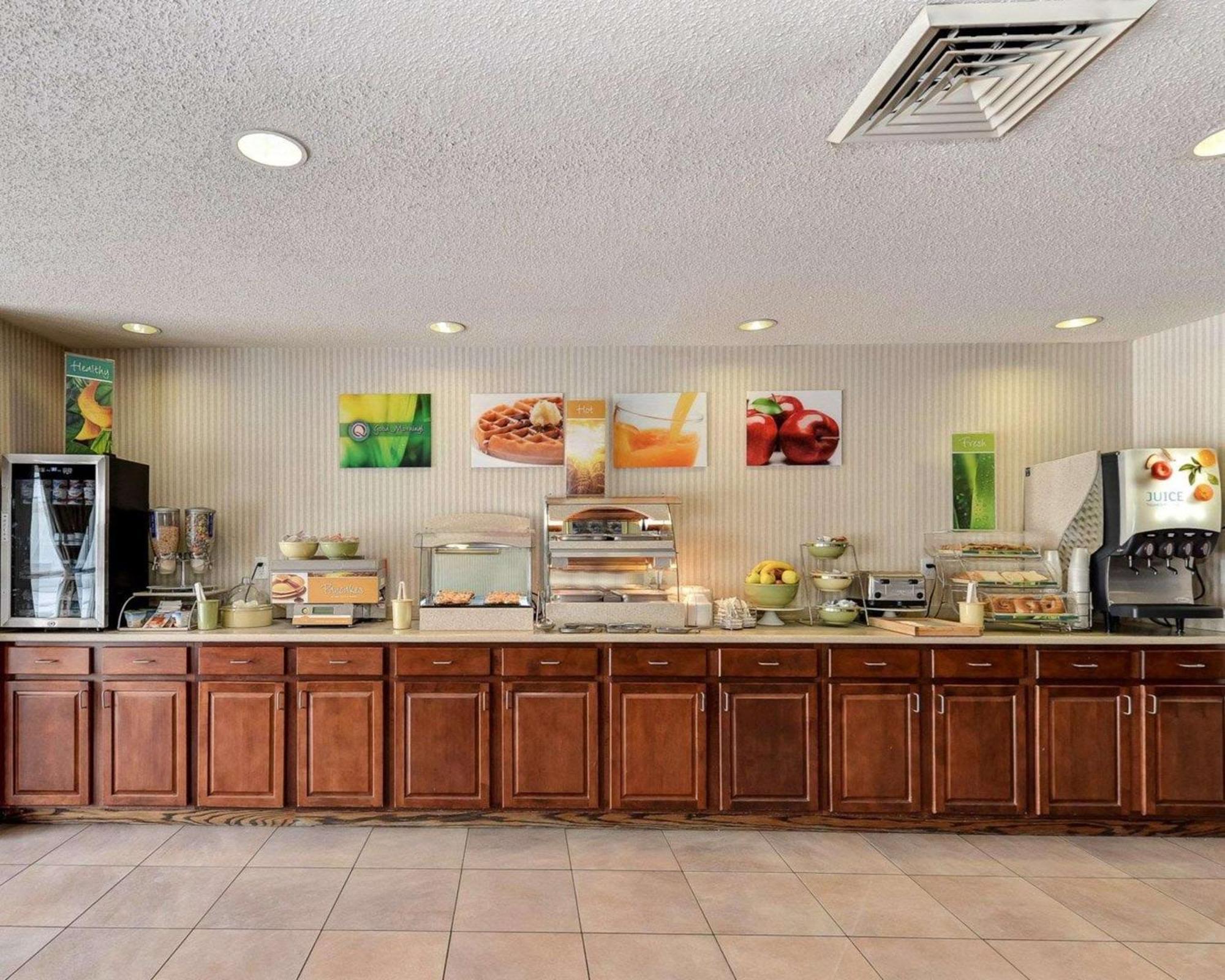Quality Inn Spring Mills - Martinsburg North Екстер'єр фото