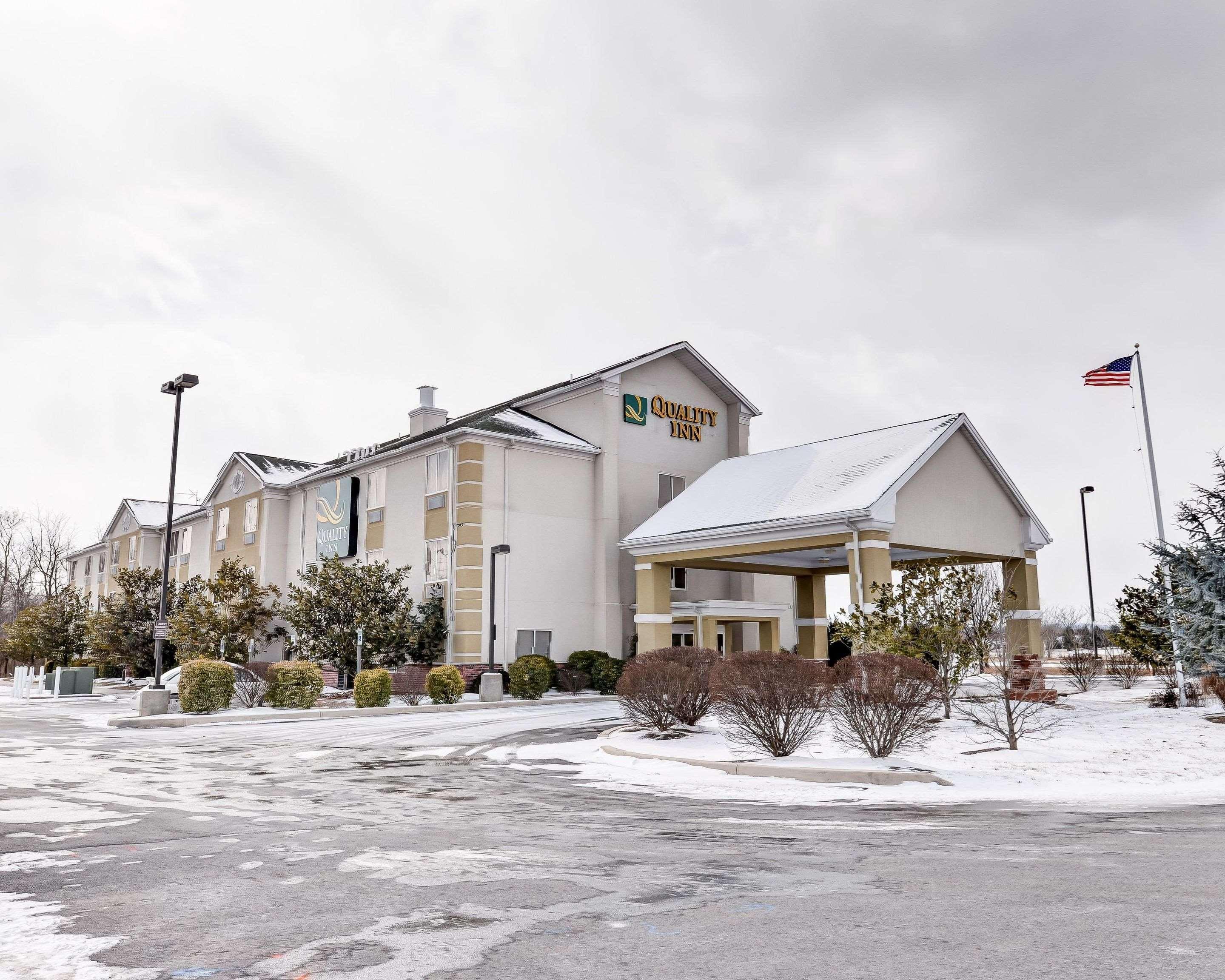Quality Inn Spring Mills - Martinsburg North Екстер'єр фото
